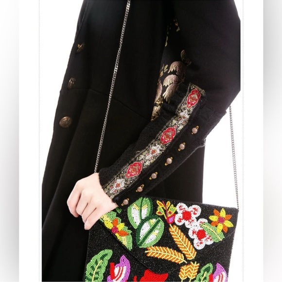 Aratta
THE HEART OF AUTUMN COAT By Aratta, L, $300MSRP
$284 $303 - Picture 6 of 15